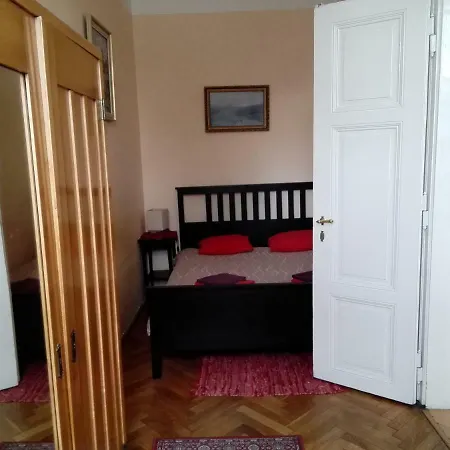 Apt. Pompeii Apartment